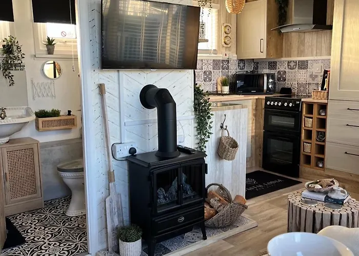 Coastal Lodge, Cherry Park, Chapel St Leonards - Nr Skegness
